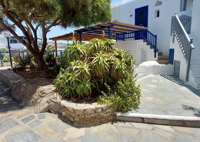 Traditionnal Mykonian *