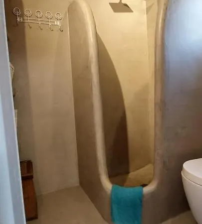 Traditionnal Mykonian * 오르노스